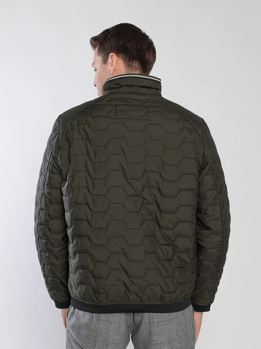 Куртка стеганая на утеплителе с воротником-стойкой